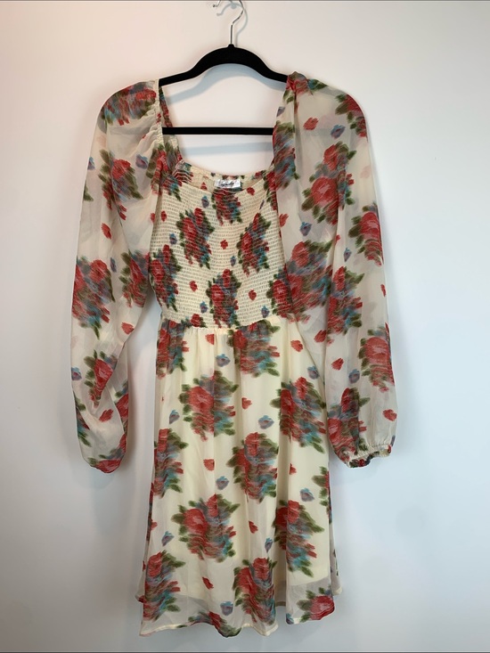 magnolia boutique Dresses & Skirts - White floral smocked mini dress sz L summer wedding guest bridal shower feminine